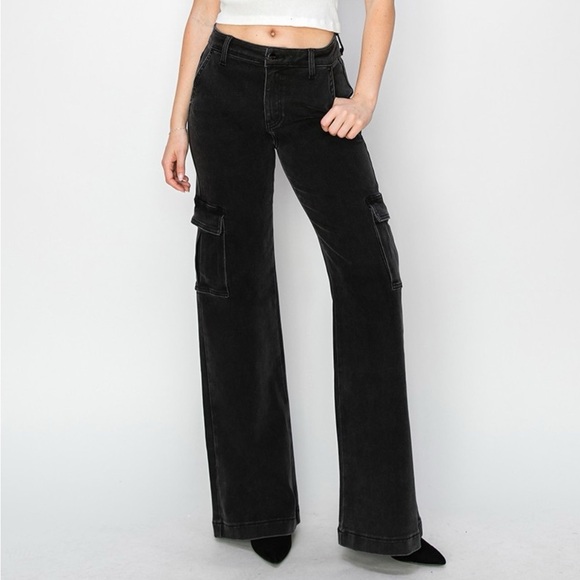 NWT RISEN PLUS + REG Size Black High Rise Wide Leg 90s Cargo Jeans - Picture 1 of 8